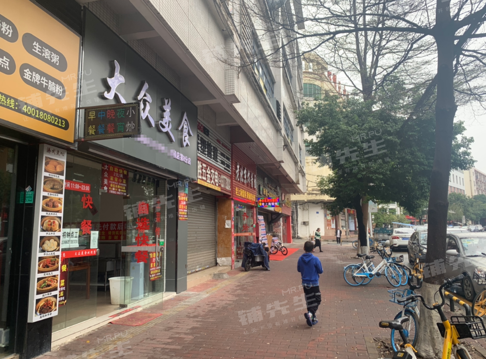 新澳门大三巴3888地址在哪里，位于澳门半岛核心区，紧邻著名历史遗迹，周边交通便利餐饮丰富