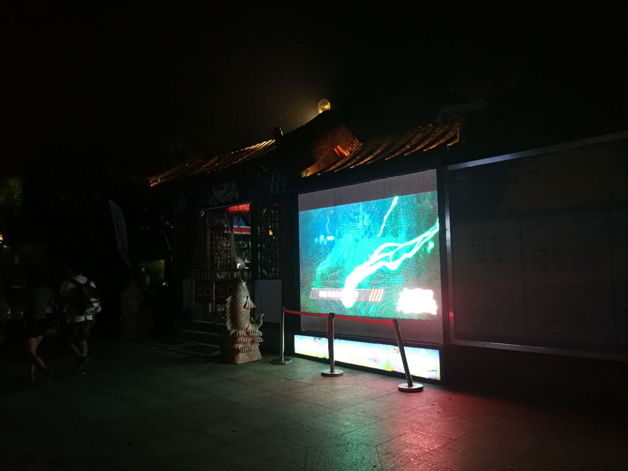 澳门大三巴一肖门票省钱技巧，提前预订避开旺季，学生证享半价优惠，夜间参观人少景美