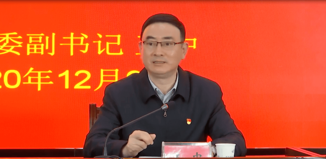 777777999999王中，数字密码藏玄机，逗号分隔显层次，探索奥秘无穷尽