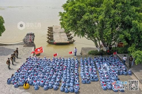 新澳门免费景点怎么玩，漫步历史城区感受文化，打卡网红地标拍照留念，品尝街头美食体验风情