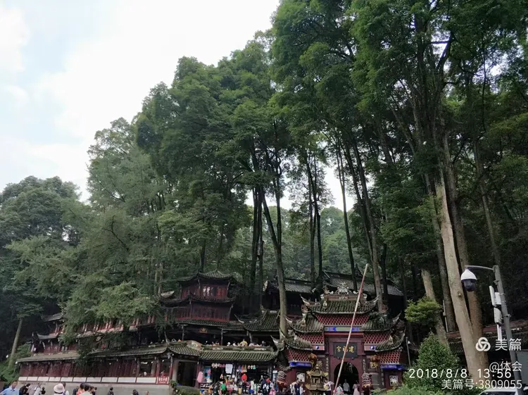 《白蛇传内部绝密信封资料最新》千年秘闻终现世，青城山下藏玄机，水漫金山启封印