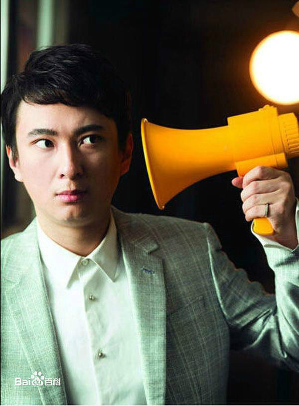 香港白小相和白小相区别明显，前者特指香港版本，后者涵盖更广，两者产地不同，使用场景也各有侧重