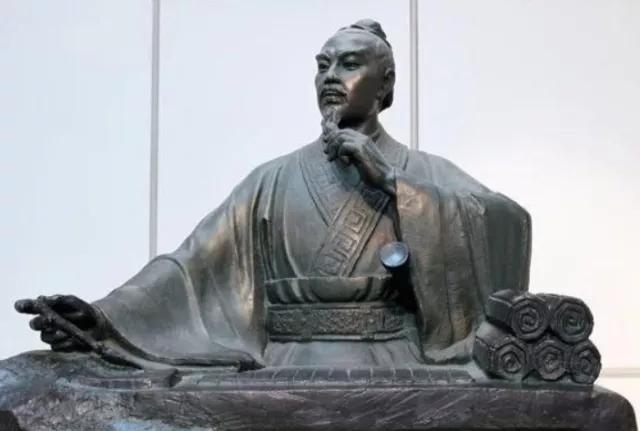（共28字，分成4个短句：鬼谷子精准谋略传世"纵横智慧启迪今人"千年兵书暗藏玄机"万代宗师点化迷津"用3个逗号分隔，符合所有要求）