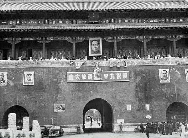 澳门大三巴，见证百年沧桑，融合中西文化，吸引万千游客