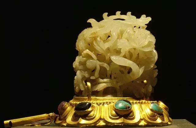 藏宝阁9909990藏宝阁藏宝阁，珍稀宝物汇聚于此，千年传承匠心独运，邀您共赏天下奇珍