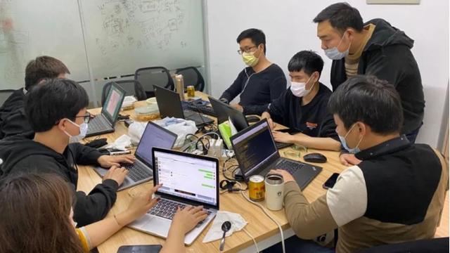 384888.com网站问题解决，技术团队迅速响应，排查故障根源，优化系统性能