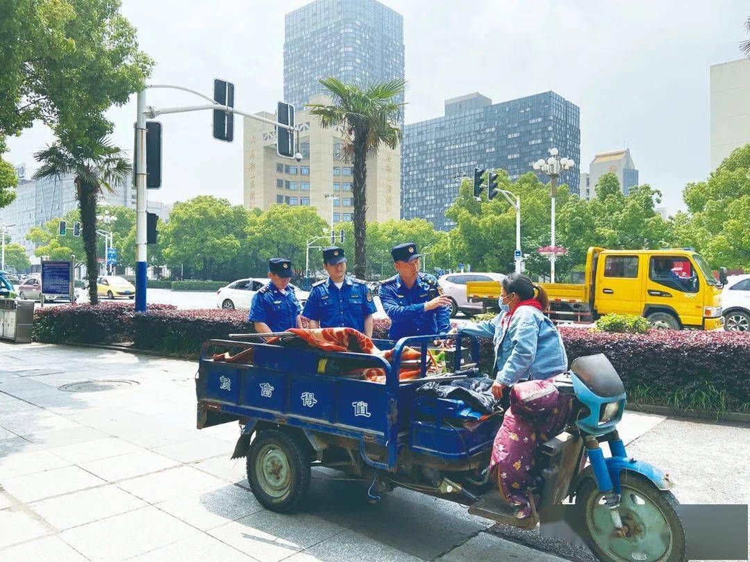 合肥今天一码一特一中，防疫措施精准升级，市民出行有序配合，共筑健康安全防线
