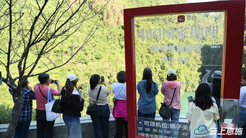 澳门大三巴0149225coM，历史遗迹见证沧桑，游客纷至沓来打卡，感受中西文化交融之美