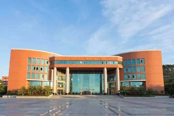 "7777788888精准新版新疆工业经济学校118，全面升级教学体系，打造西北职教标杆，助力区域经济发展"
