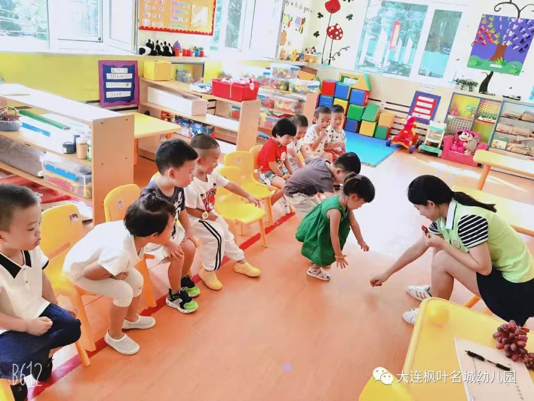 2025新奥天天彩免费，欢乐时光天天相伴，惊喜大奖等你来拿，畅享精彩游戏人生