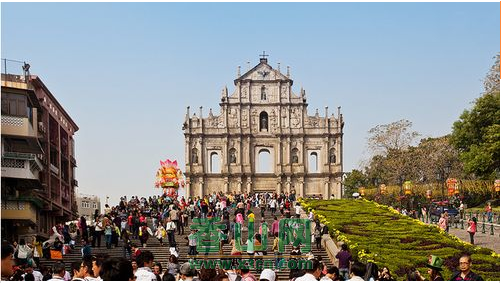 澳门景点大全免费攻略，畅游热门打卡地标，品尝地道美食小吃，轻松省钱玩转澳门