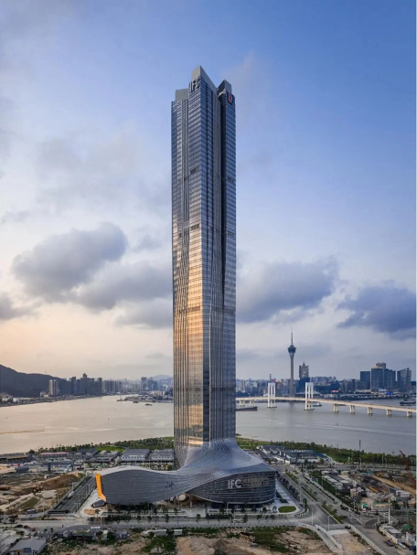 2026年新澳门芳草地璀璨绽放，文旅融合再升级，国际休闲新地标，湾区明珠耀未来