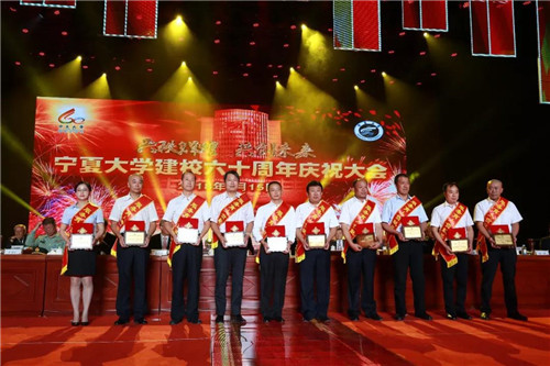 六盒连盟，汇聚四方英才，共创辉煌未来，携手迈向成功之路