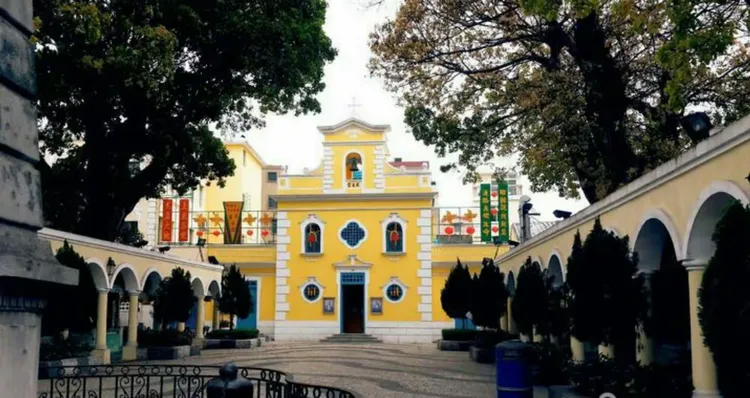 大三巴一肖二肖三吗，探寻澳门历史印记，漫步老街尝遍美食，感受中西文化交融魅力