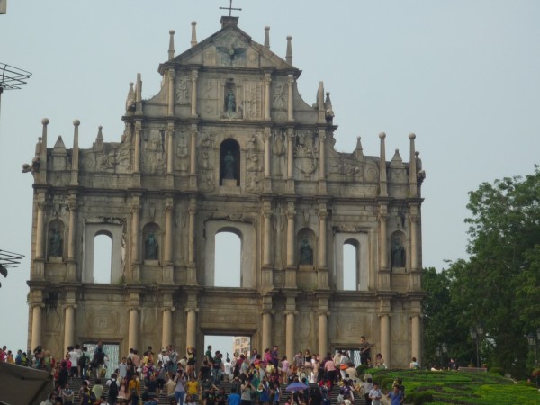 3.澳门大三巴免费大巴路线，覆盖主要旅游景点，方便游客自由行，畅享澳门好风光