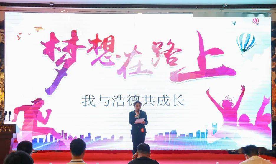 恢复雷锋香港论坛官网，重振爱国交流平台，凝聚香江正能量，共筑网络清朗空间