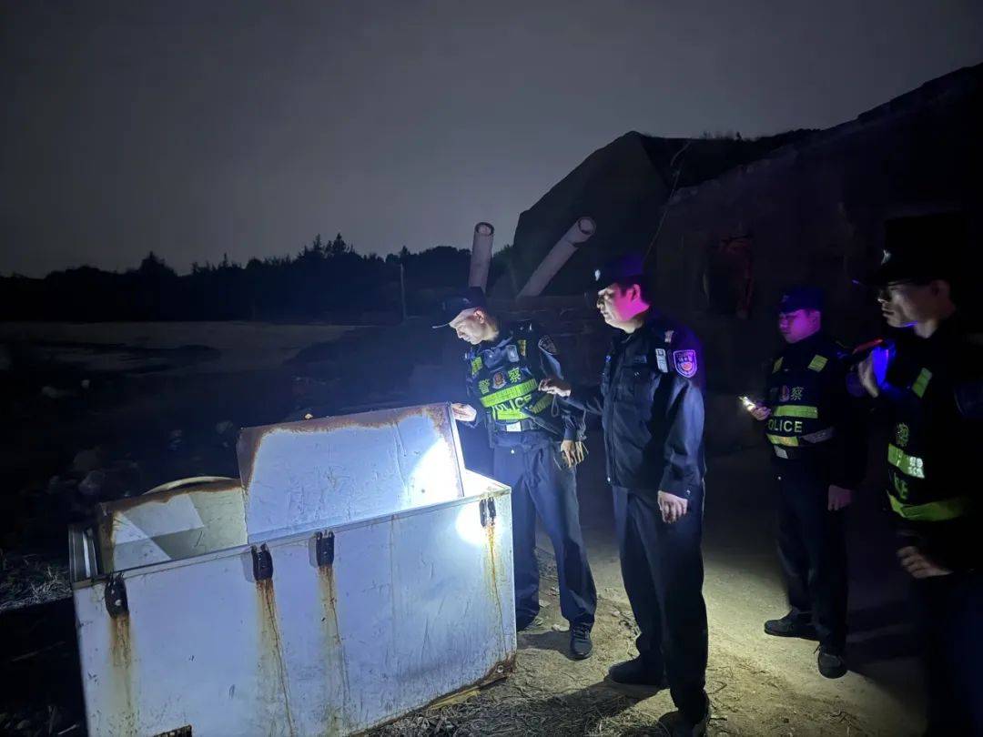 3.王中王493333WWW非法彩票死灰复燃，通过隐蔽网络传播，欺骗无辜百姓，警方已开展专项清剿