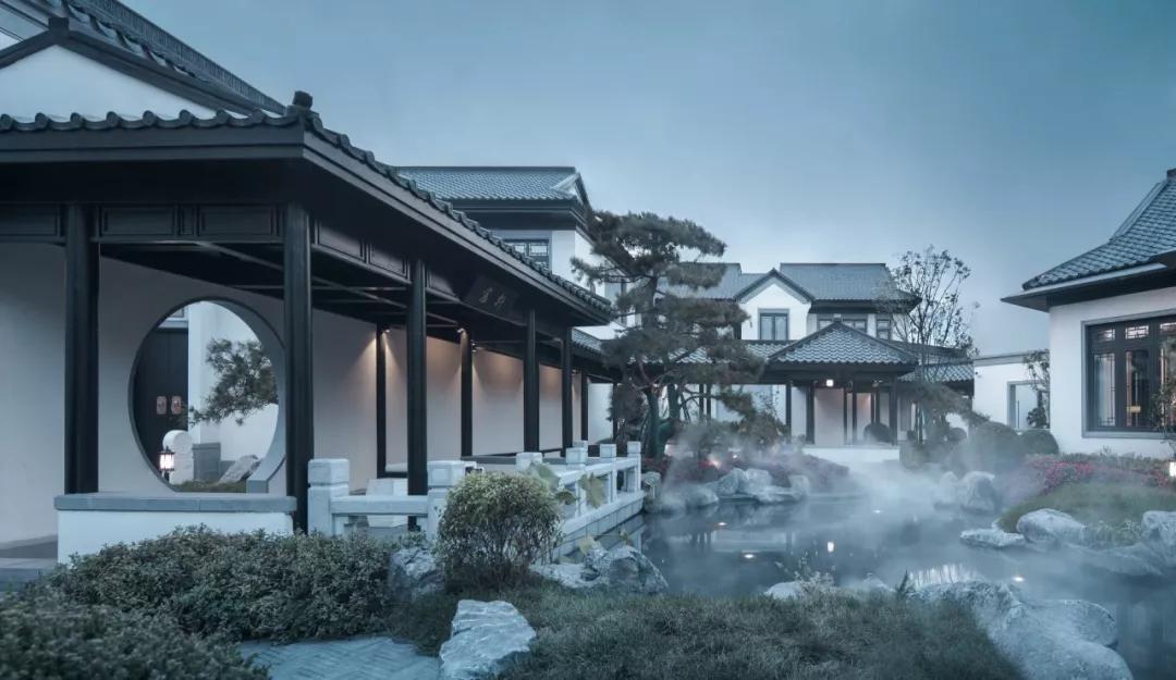 新澳门大三巴一特一马，融合中西文化精髓，展现独特历史风貌，吸引八方游客流连忘返