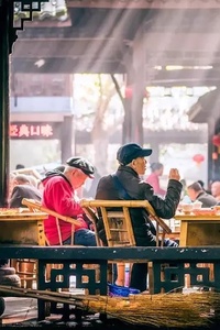 大三巴一肖一马香港，见证中西文化交融，漫步历史街区寻味，感受独特港式风情