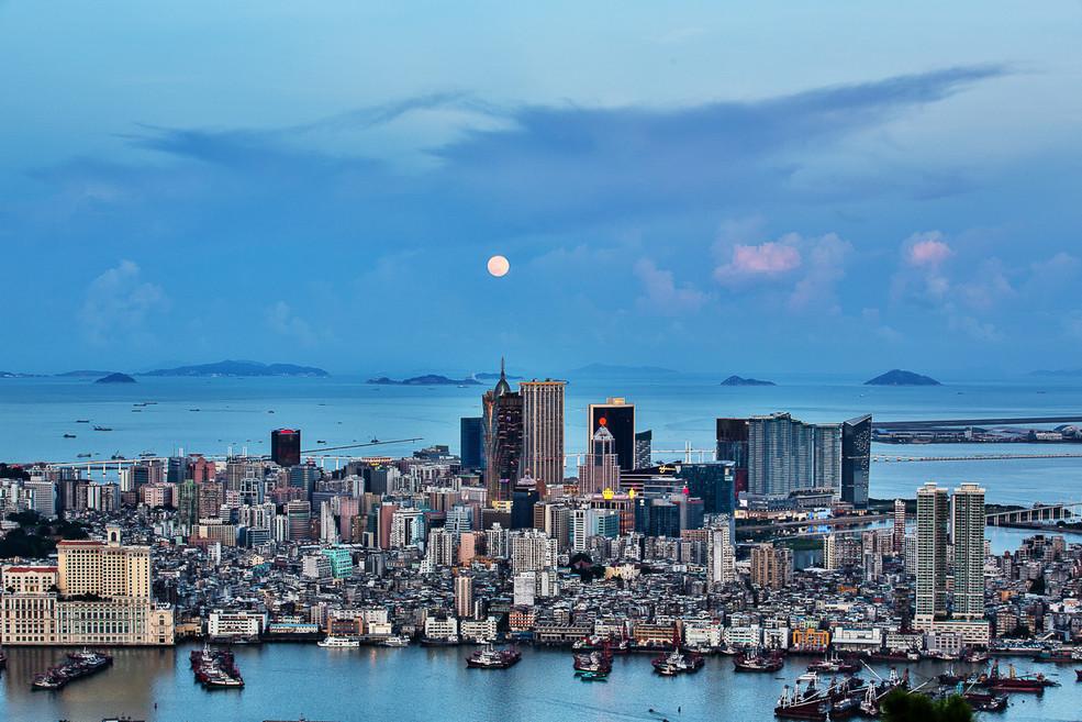澳门大三巴一肖二特集团背景与历史，源于百年博彩文化积淀，见证澳门经济转型历程，如今成为多元化产业标杆
