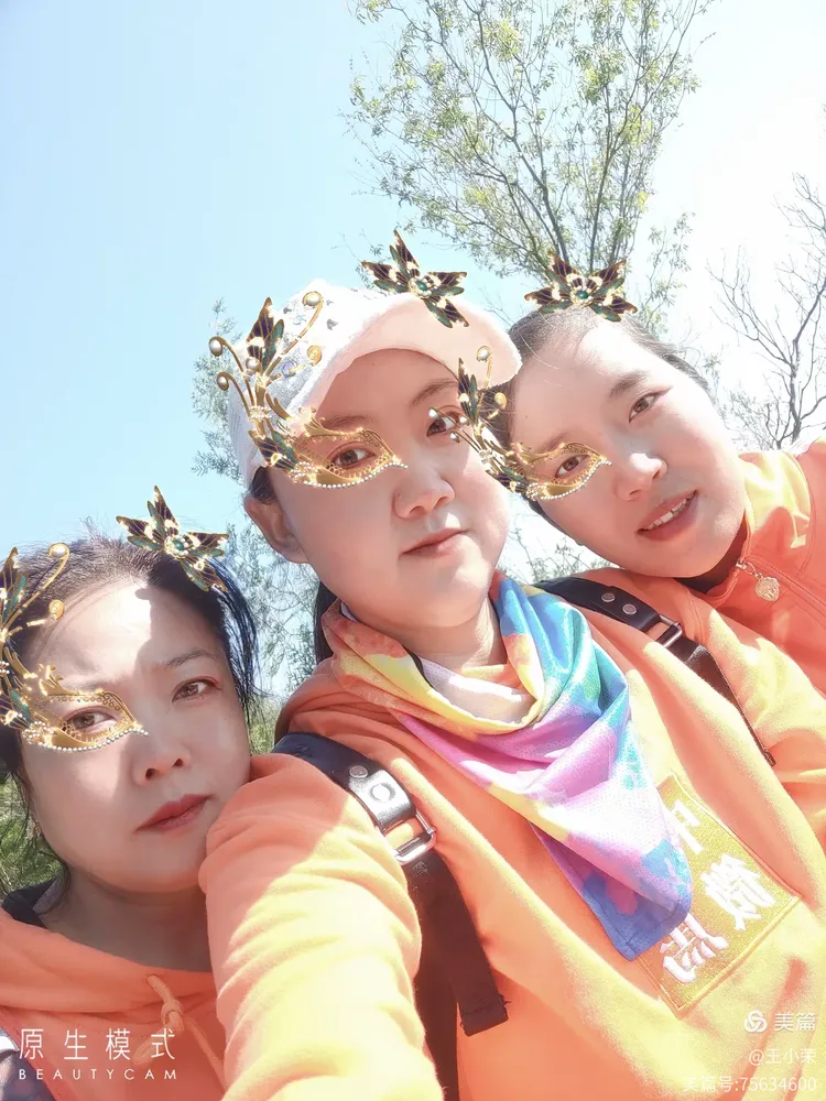 凰粗www带来无限欢乐，探索网络新奇世界，分享生活点滴乐趣，开启你的精彩每一天