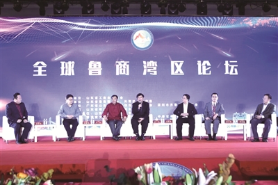 香港白小香港白小相资，凝聚两地文化精华，携手共创辉煌未来，谱写合作共赢新篇章
