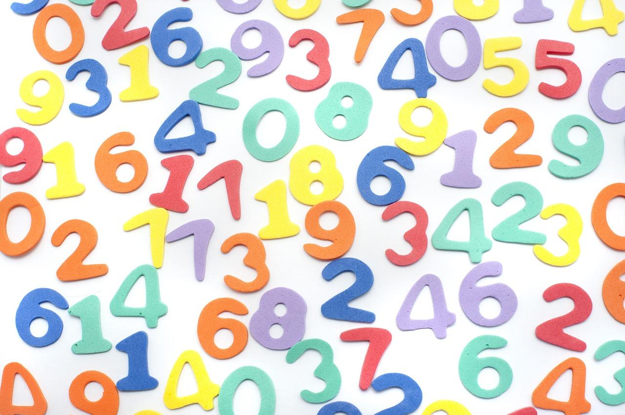 4.仅包含汉字、数字和中文逗号（100"是数字）