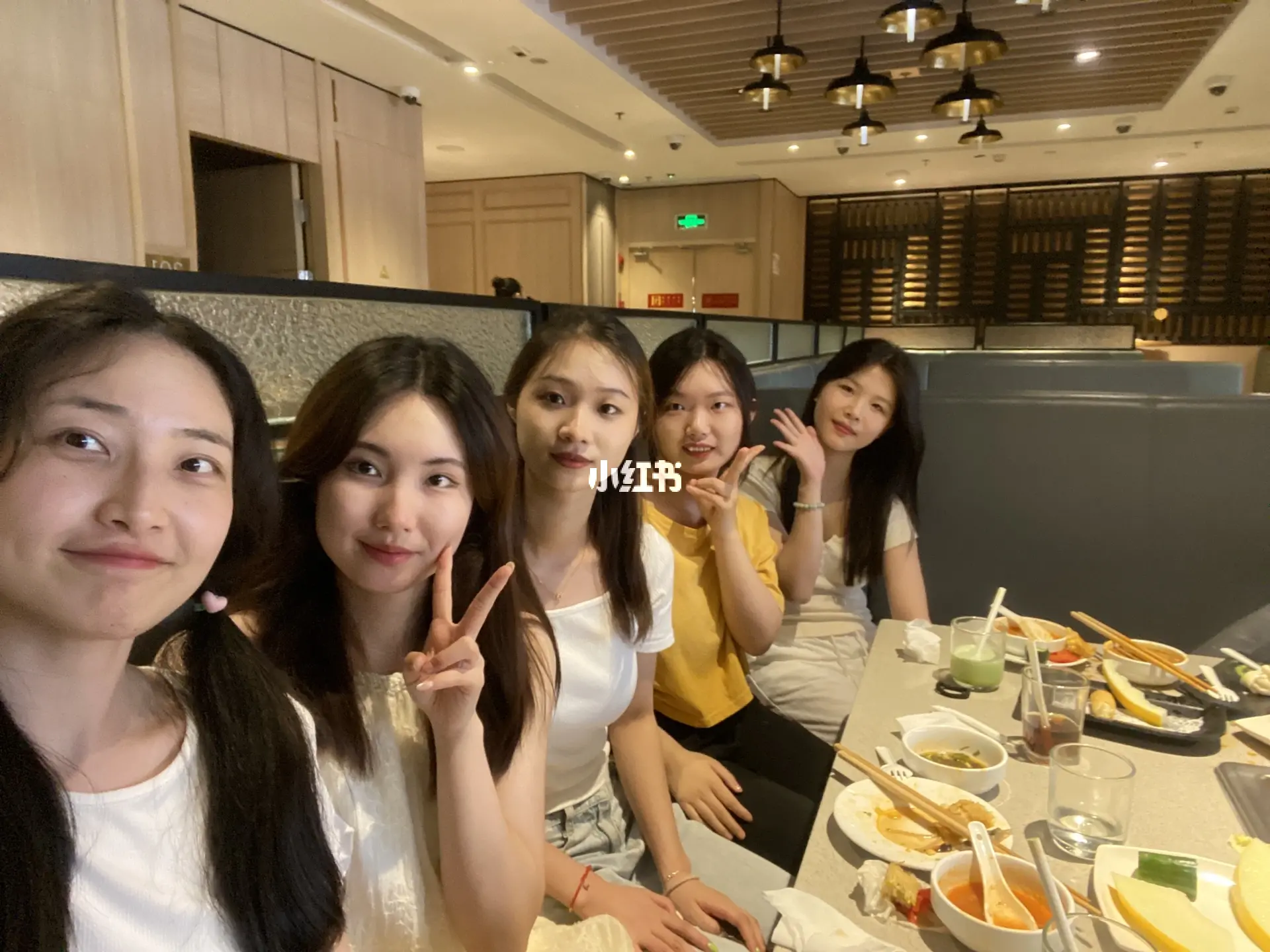 澳门管家婆100精准谜语怎么玩眉清目，规则简单乐趣多，三五好友齐参与，解开谜底乐开怀