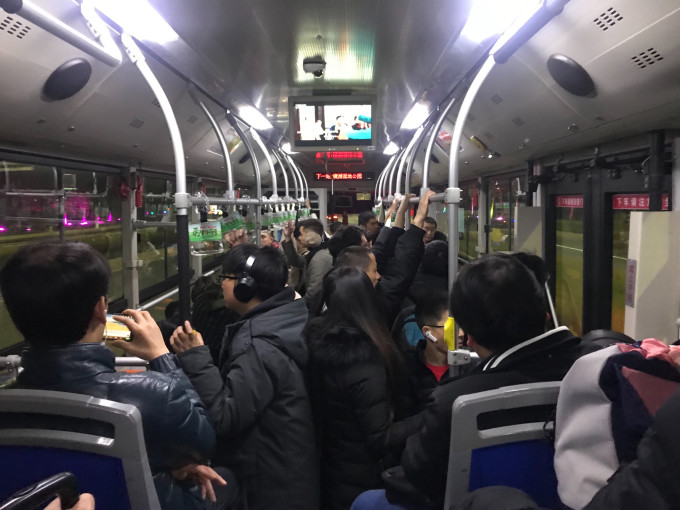 2.乘坐公交地铁很方便