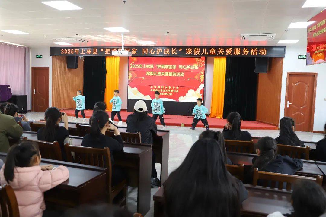 2025雷锋心水网论坛最新动态2025雷锋网，汇聚公益资讯与爱心故事，分享志愿服务新趋势，传递社会正能量暖人心