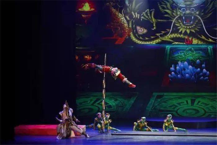 惠泽天下588hzcc资料白蛇传，千年神话演绎经典，西湖断桥情缘未了，人妖之恋感动古今